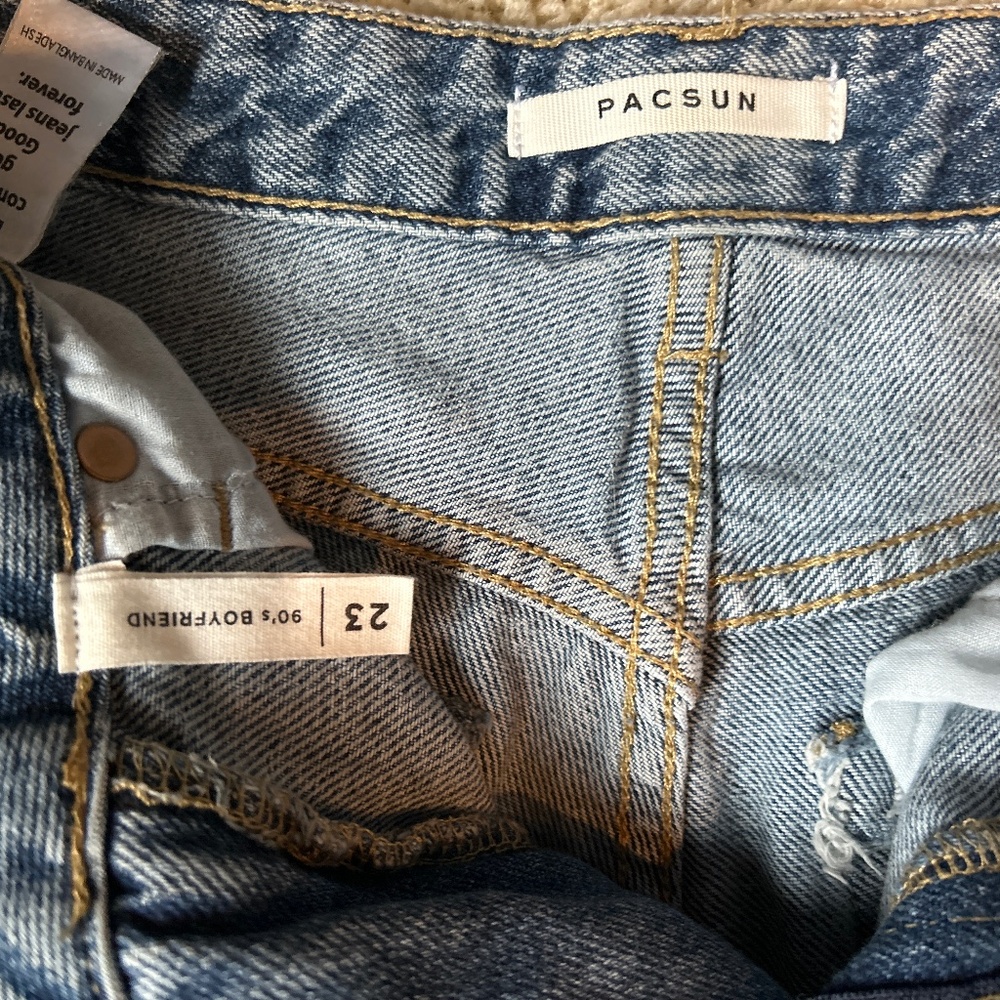 Like new Pacsun jeans size 23 waist 90s boyfriend - Picture 5 of 5